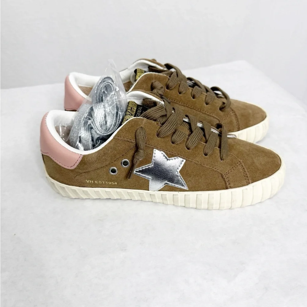 NEW Vintage Havana Beyond 2 Suede Leather Fashion Sneakers with Star, Size 9